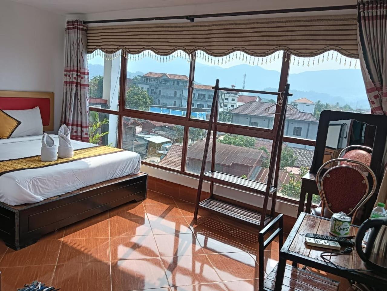Bountang Riverside Hotel 万荣 外观 照片