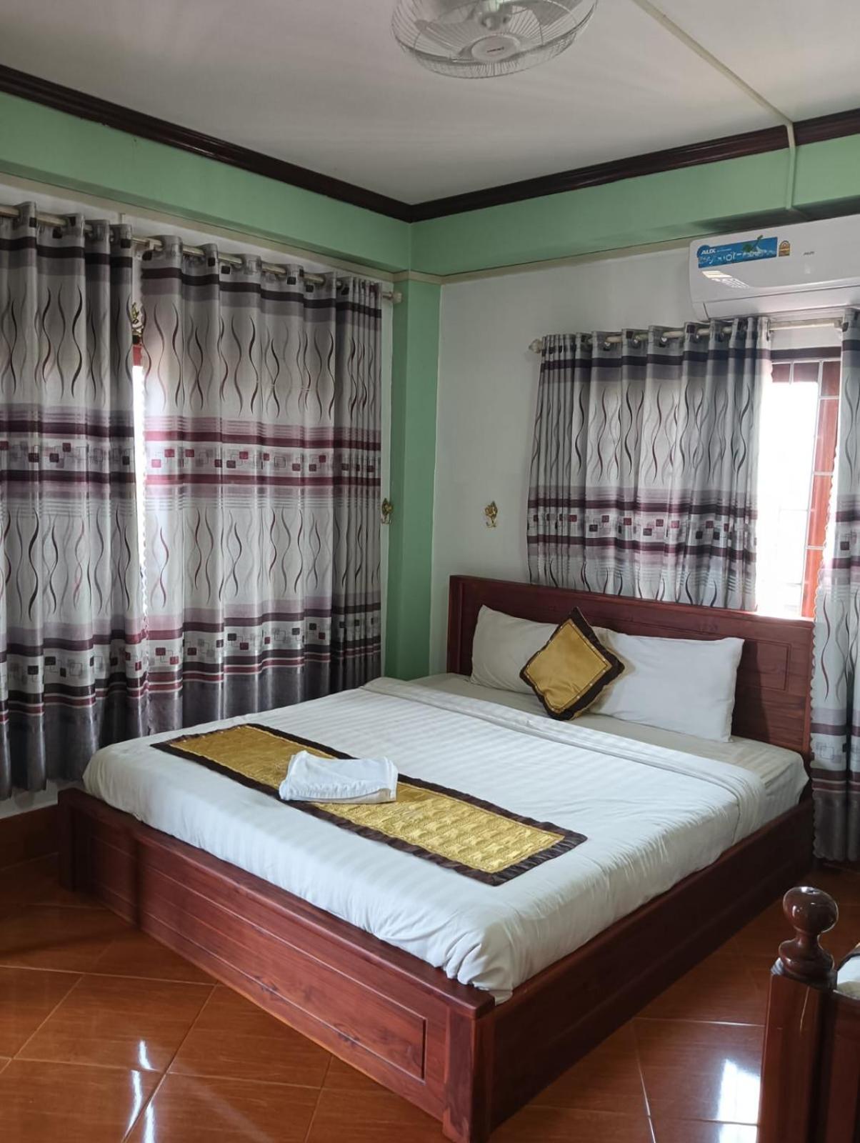Bountang Riverside Hotel 万荣 外观 照片