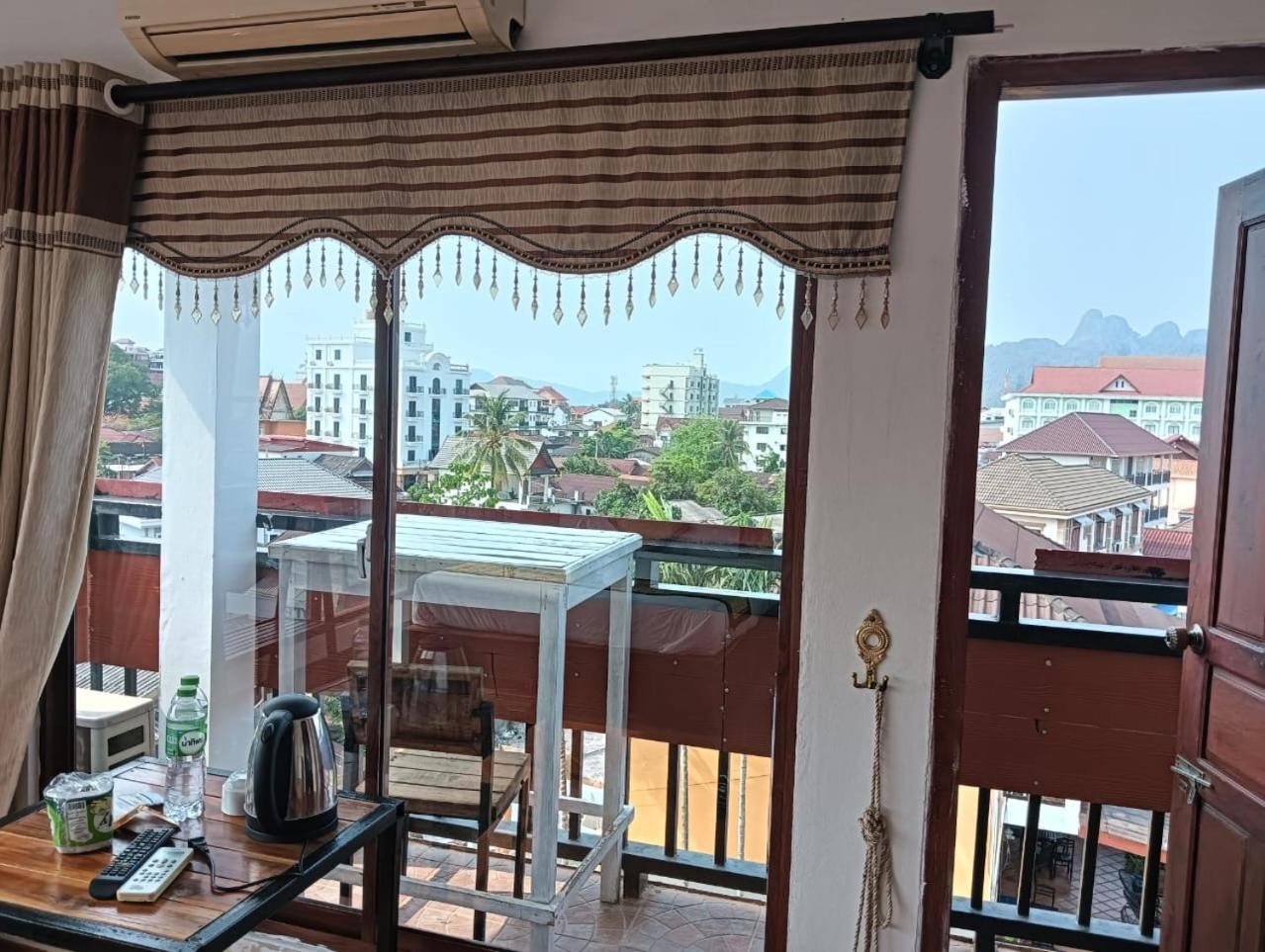 Bountang Riverside Hotel 万荣 外观 照片