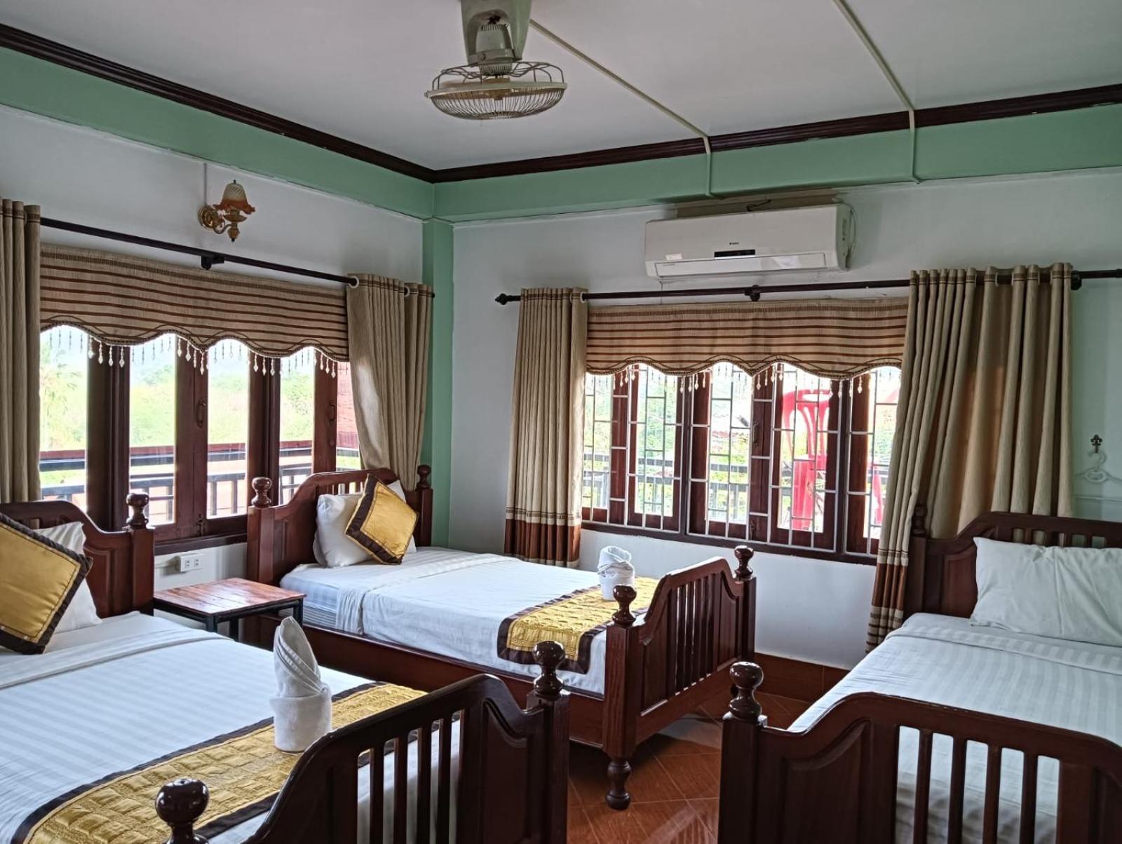 Bountang Riverside Hotel 万荣 外观 照片