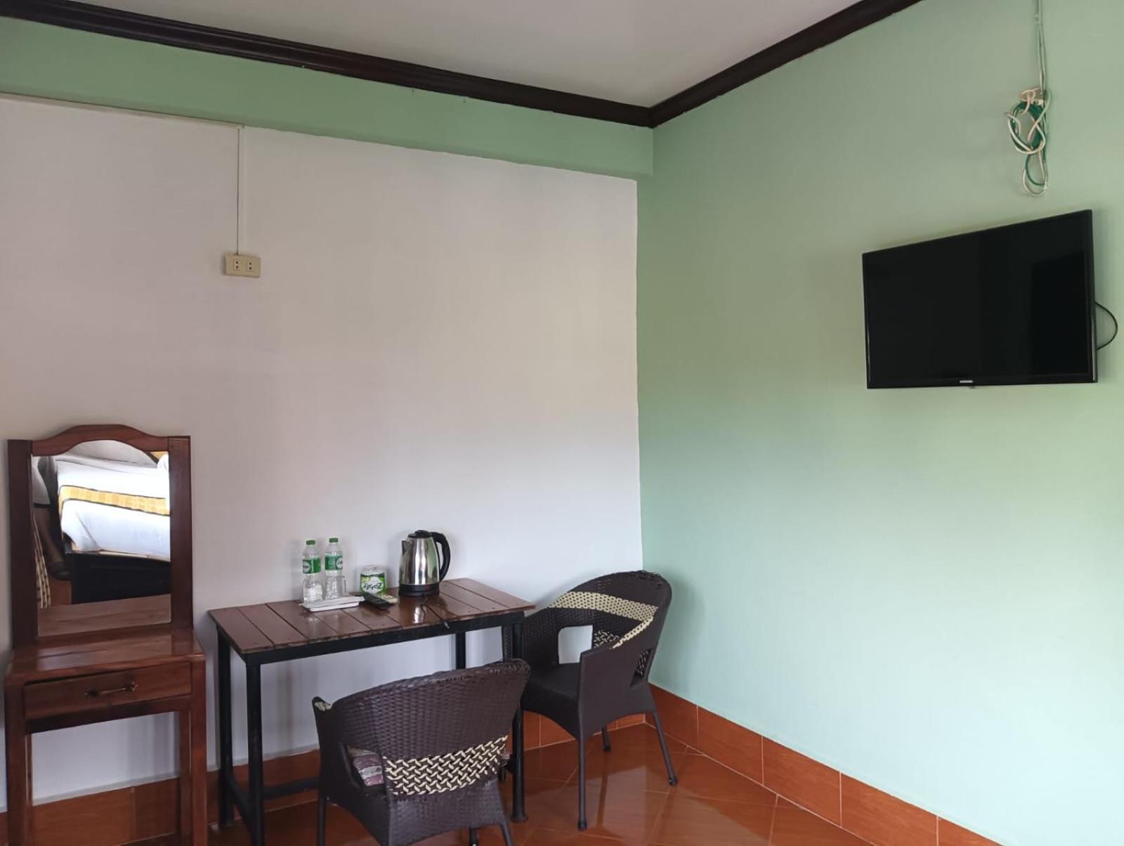 Bountang Riverside Hotel 万荣 外观 照片