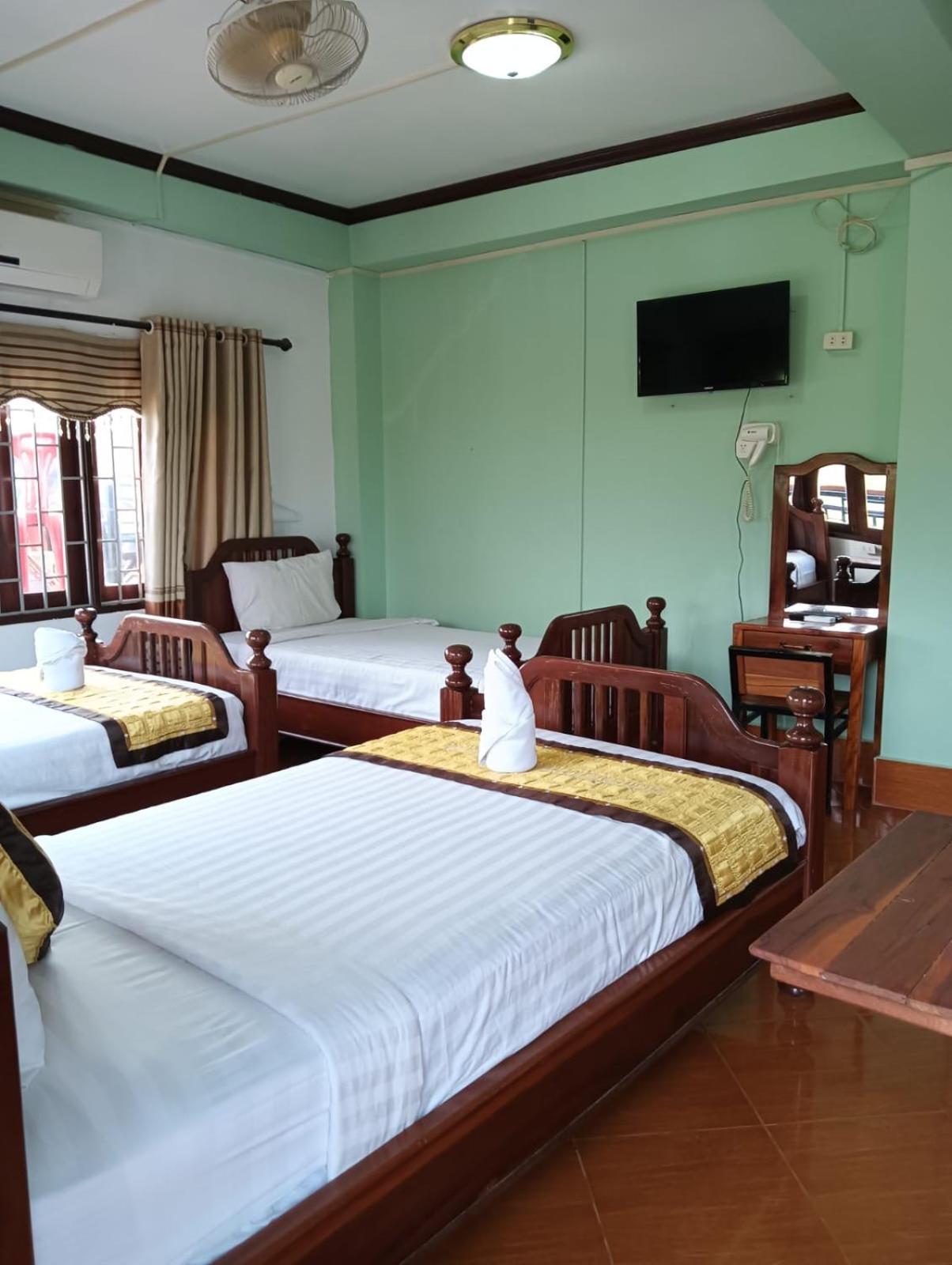 Bountang Riverside Hotel 万荣 外观 照片